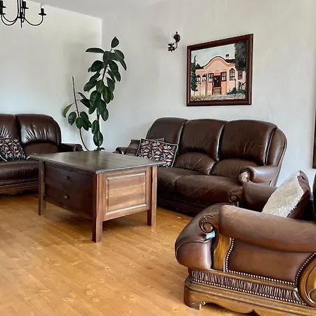 Large Cosy House By A Forest - Treehouse, Bbq, Fireplace & Mountain *