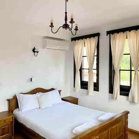 Large Cosy House By A Forest - Treehouse, Bbq, Fireplace & Mountain 索波特