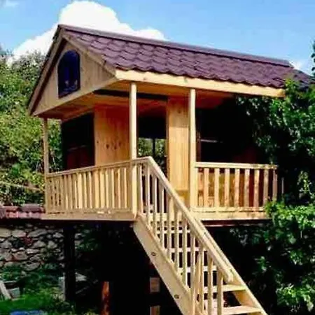 Large Cosy House By A Forest - Treehouse, Bbq, Fireplace & Mountain