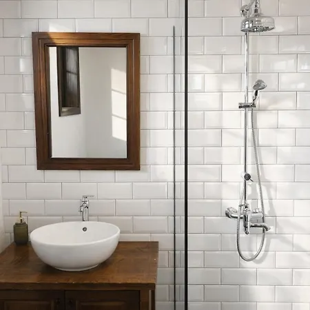 Large Cosy House By A Forest - Treehouse, Bbq, Fireplace & Mountain * سوبوت