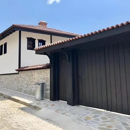 Villa Large Cosy House By A Forest - Treehouse, Bbq, Fireplace & Mountain *