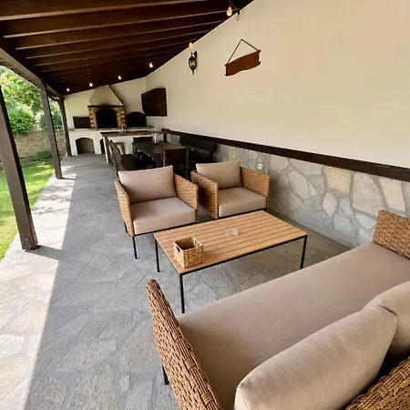 Large Cosy House By A Forest - Treehouse, Bbq, Fireplace & Mountain Villa