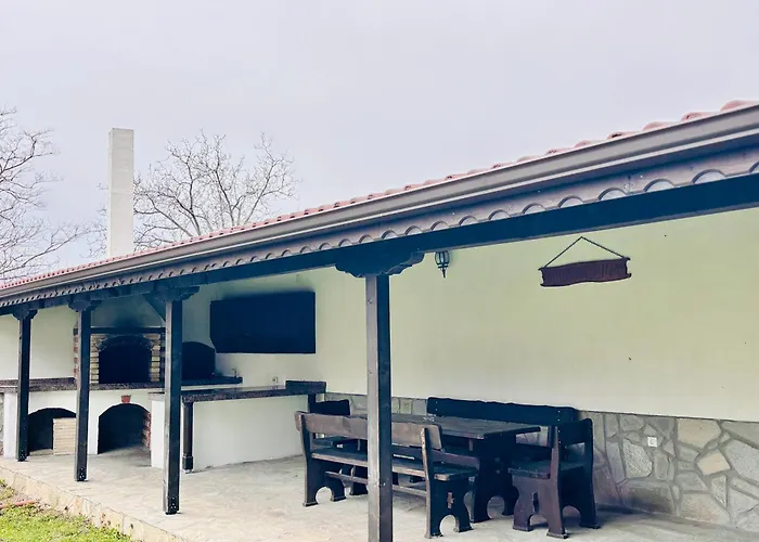 Large Cosy House By A Forest - Treehouse, Bbq, Fireplace & Mountain Villa *