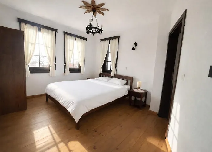 Large Cosy House By A Forest - Treehouse, Bbq, Fireplace & Mountain *