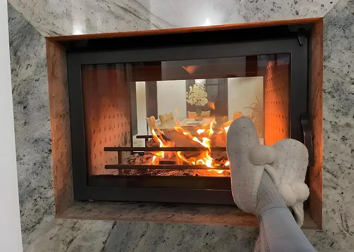 Large Cosy House By A Forest - Treehouse, Bbq, Fireplace & Mountain *