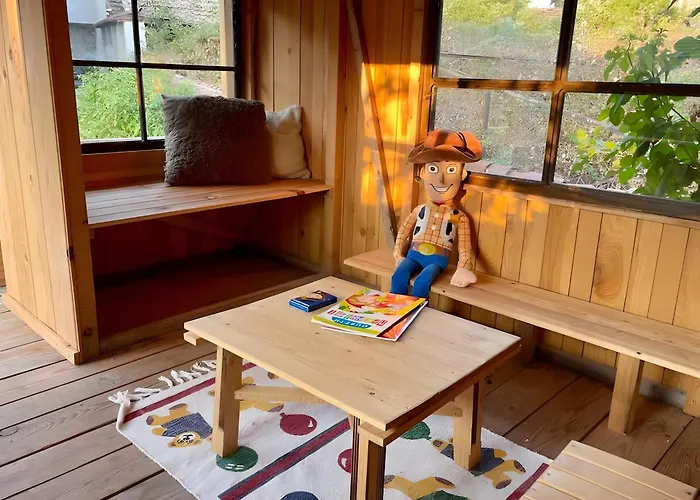 Large Cosy House By A Forest - Treehouse, Bbq, Fireplace & Mountain