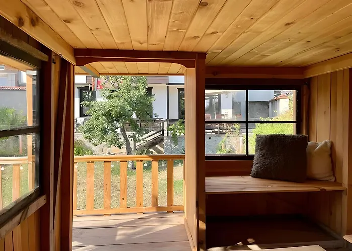 Large Cosy House By A Forest - Treehouse, Bbq, Fireplace & Mountain